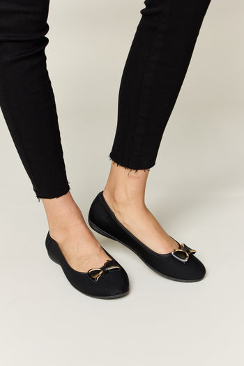 Forever Link Metal Buckle Flat Loafers Trendsi