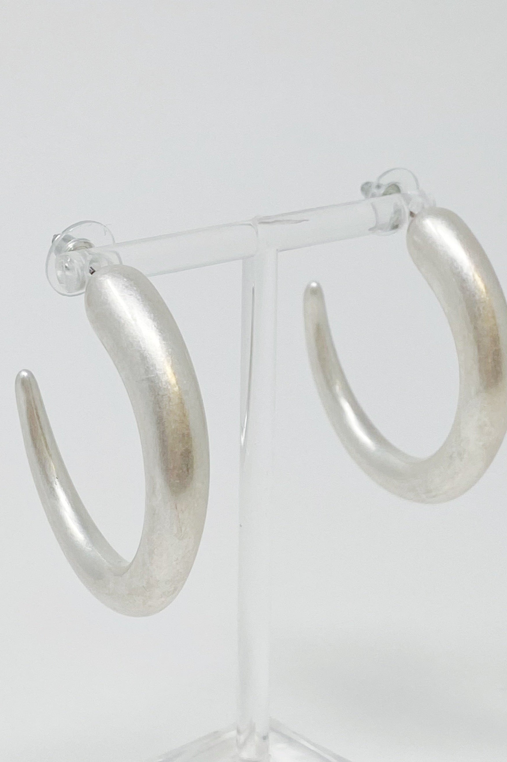 So Smooth Daily Hoop Earrings Ellisonyoung.com