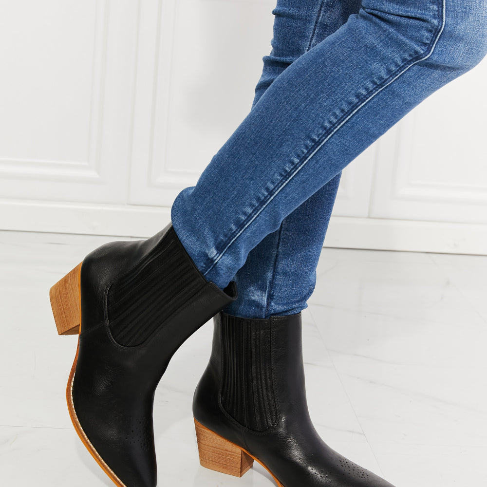 MMShoes Love the Journey Stacked Heel Chelsea Boot in Black MMShoes