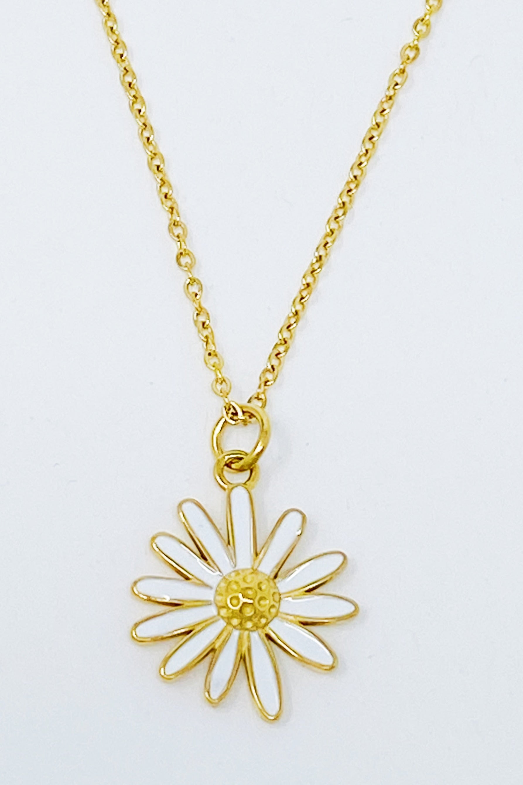 Sweet Daisy Necklace Ellisonyoung.com