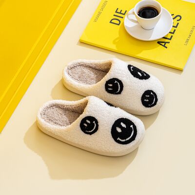 Melody Smiley Face Slippers Trendsi