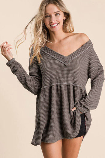 BiBi Waffle Knit V-Neck Babydoll Blouse Trendsi