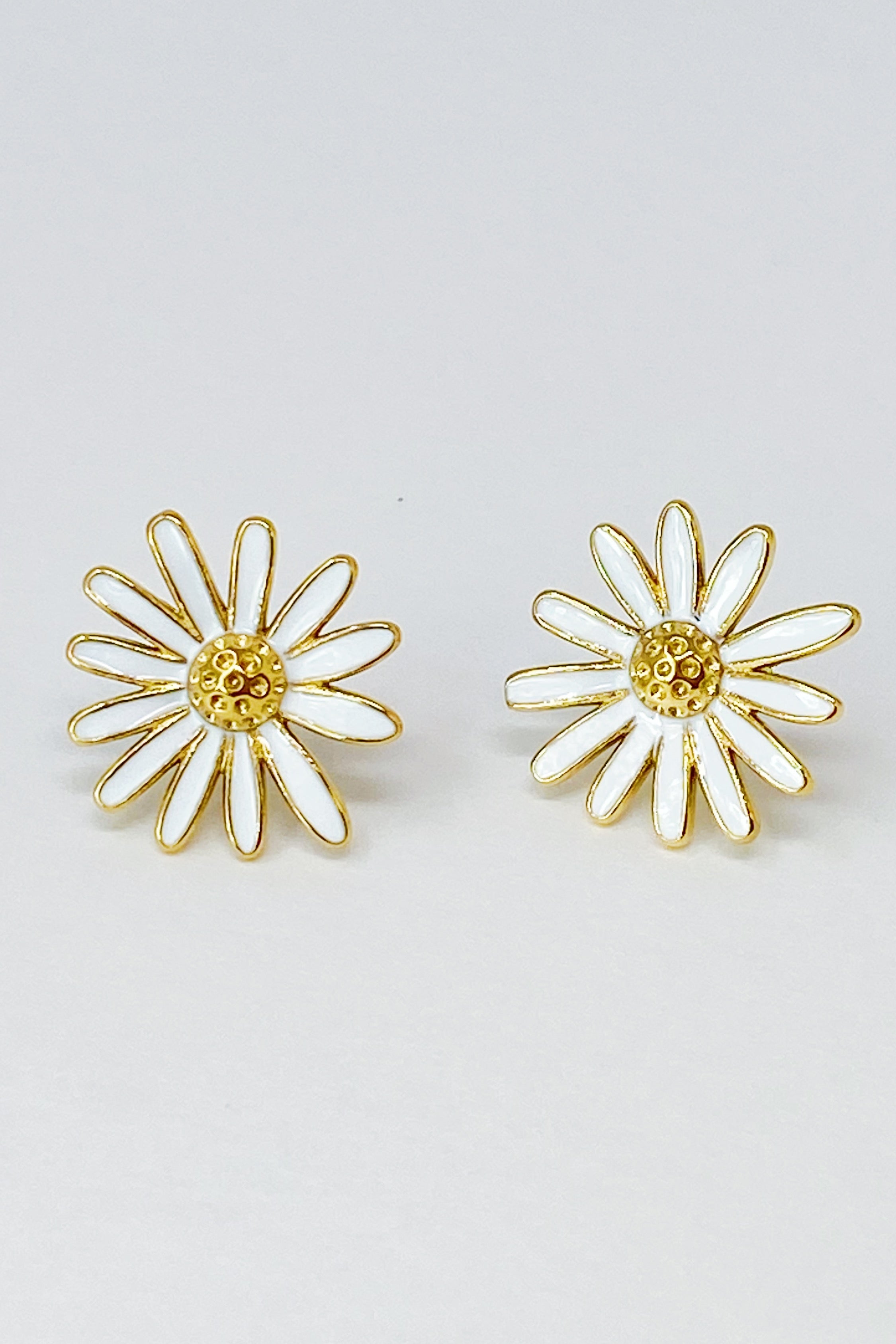 Sweet Daisy Earrings Ellisonyoung.com