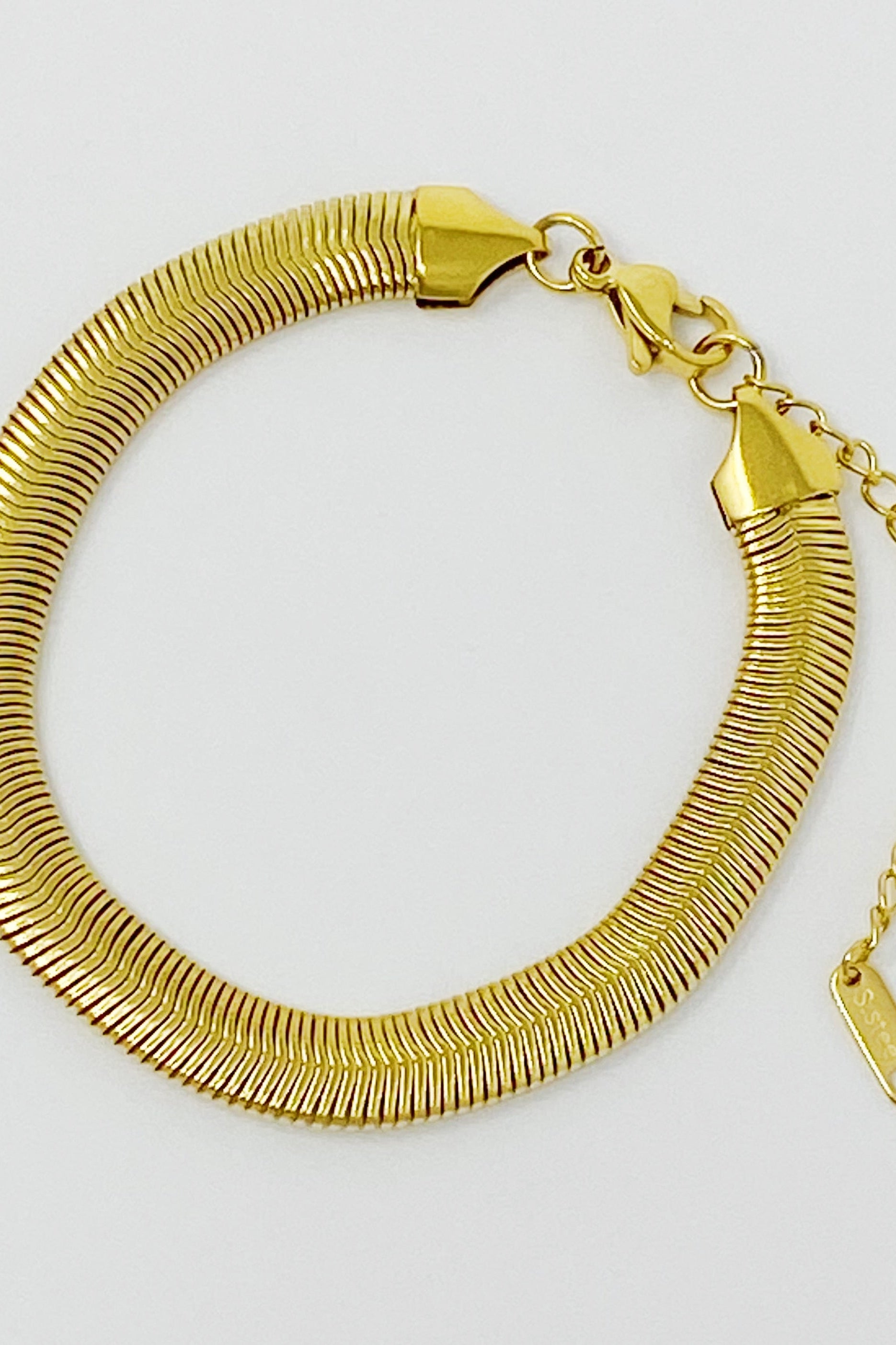 Style Staple Herringbone Chain Bracelet Ellisonyoung.com