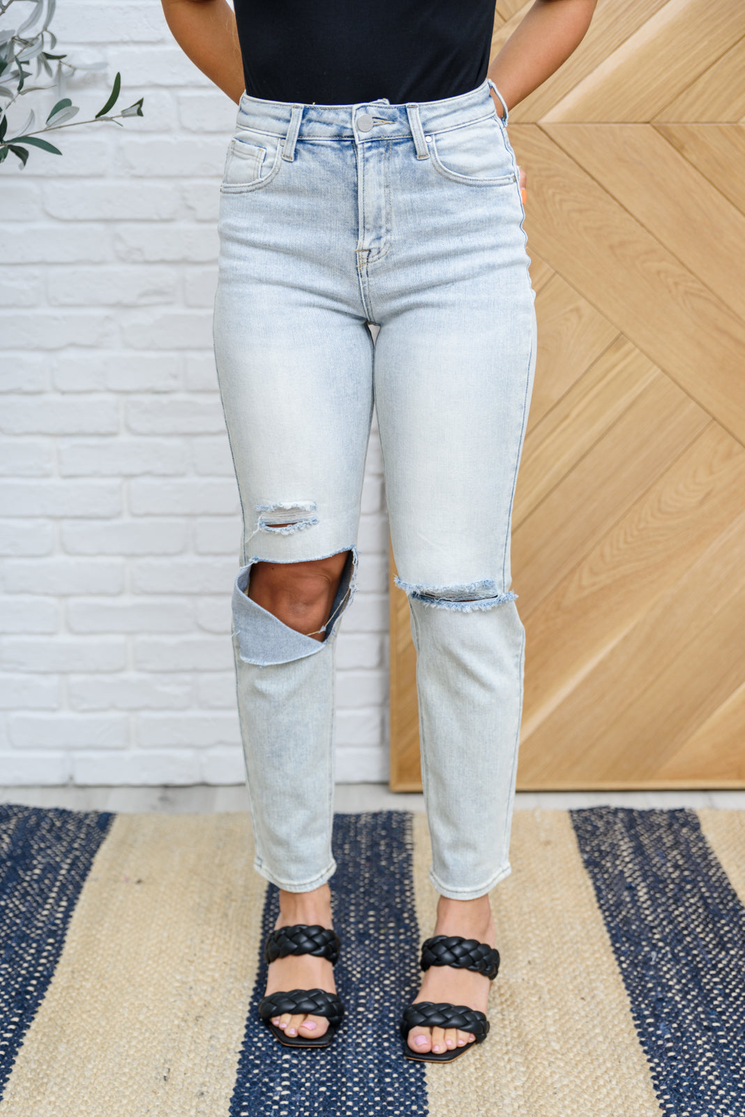 Good Karma Light Wash Distressed Jeans Ave Shops