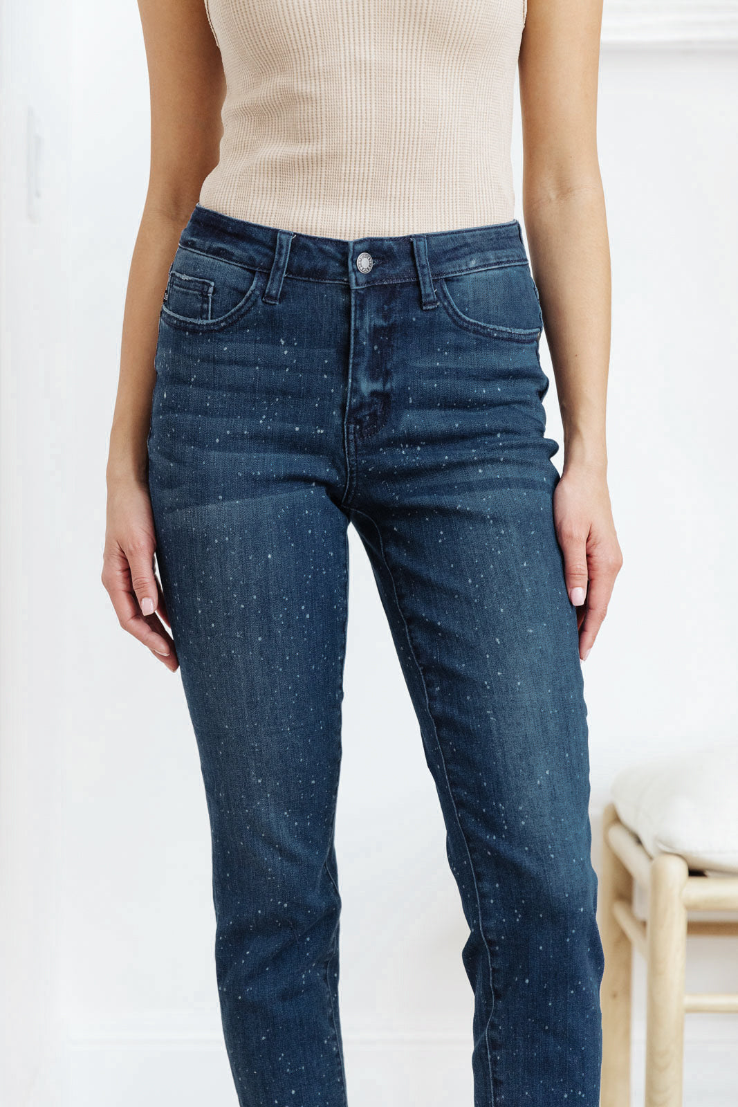 Mid-Rise Relaxed Fit Mineral Wash Jeans Ave Shops