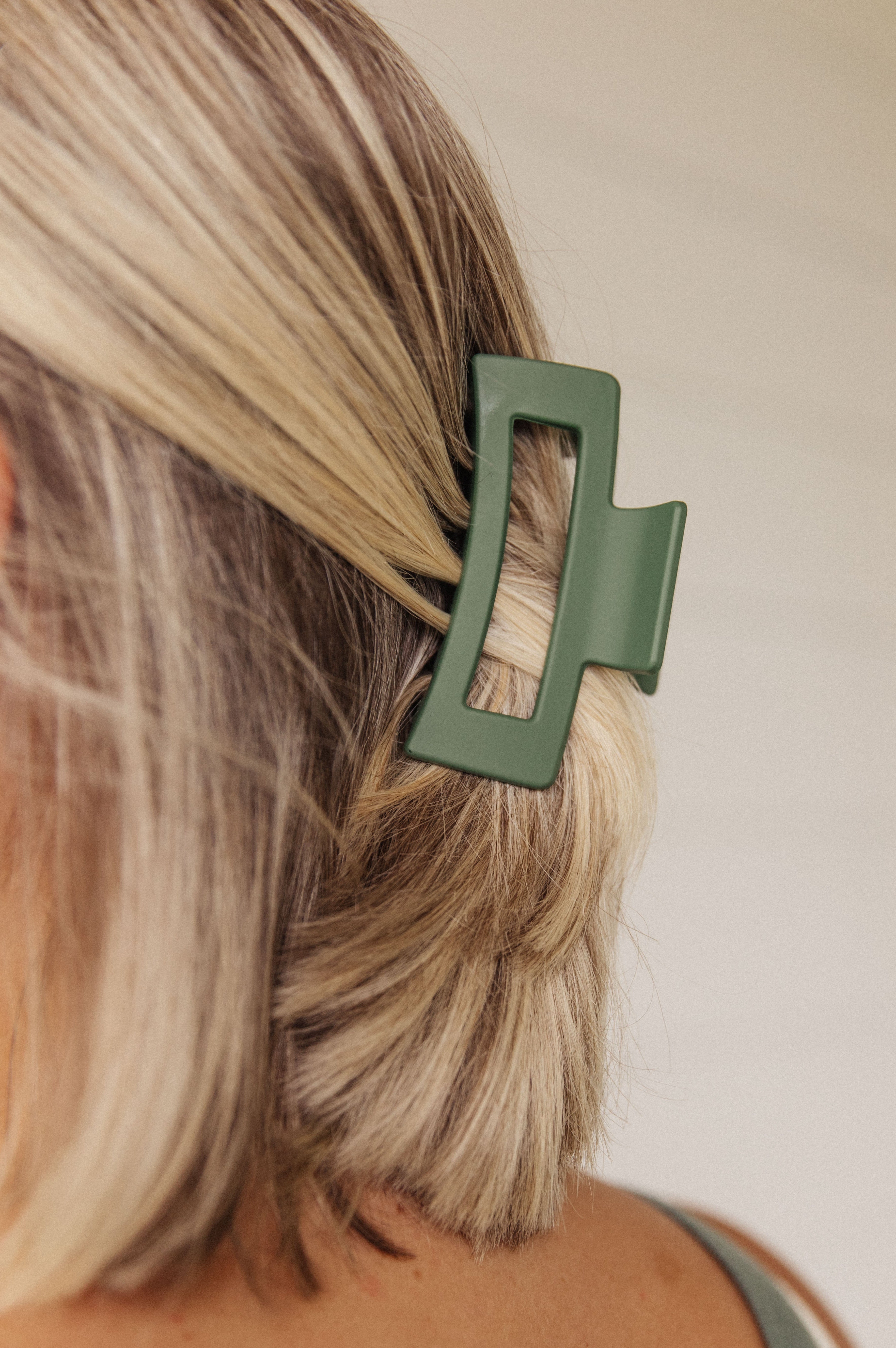 Rectangle Claw Clip in Matte Moss Ave Shops