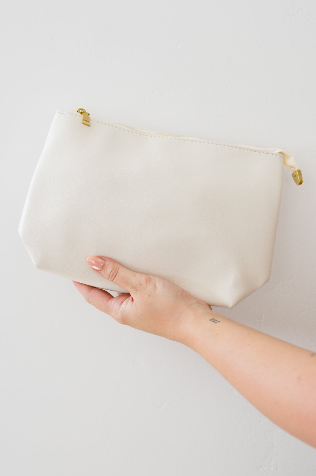 Road Less Traveled Handbag with Zipper Pouch in Cream Ave Shops