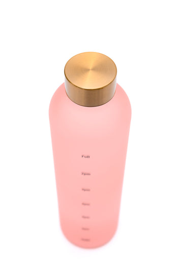 Sippin' Pretty 32 oz Translucent Water Bottle in Pink & Gold Ave Shops