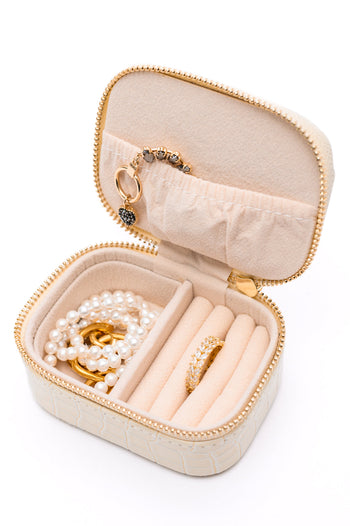 Travel Jewelry Case in Cream Snakeskin Ave Shops