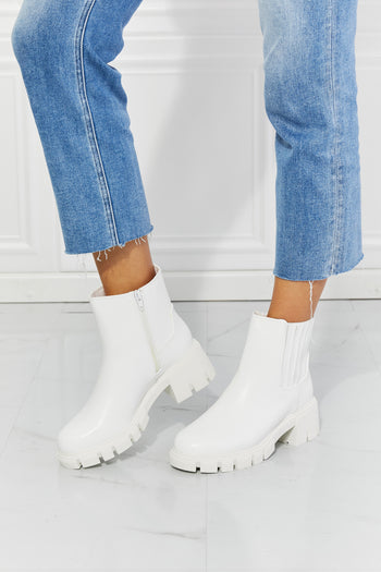 MMShoes What It Takes Lug Sole Chelsea Boots in White MMShoes