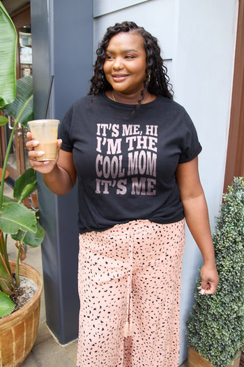 Simply Love Full Size IT'S ME,HI I'M THE COOL MOM IT'S ME Round Neck T-Shirt Trendsi