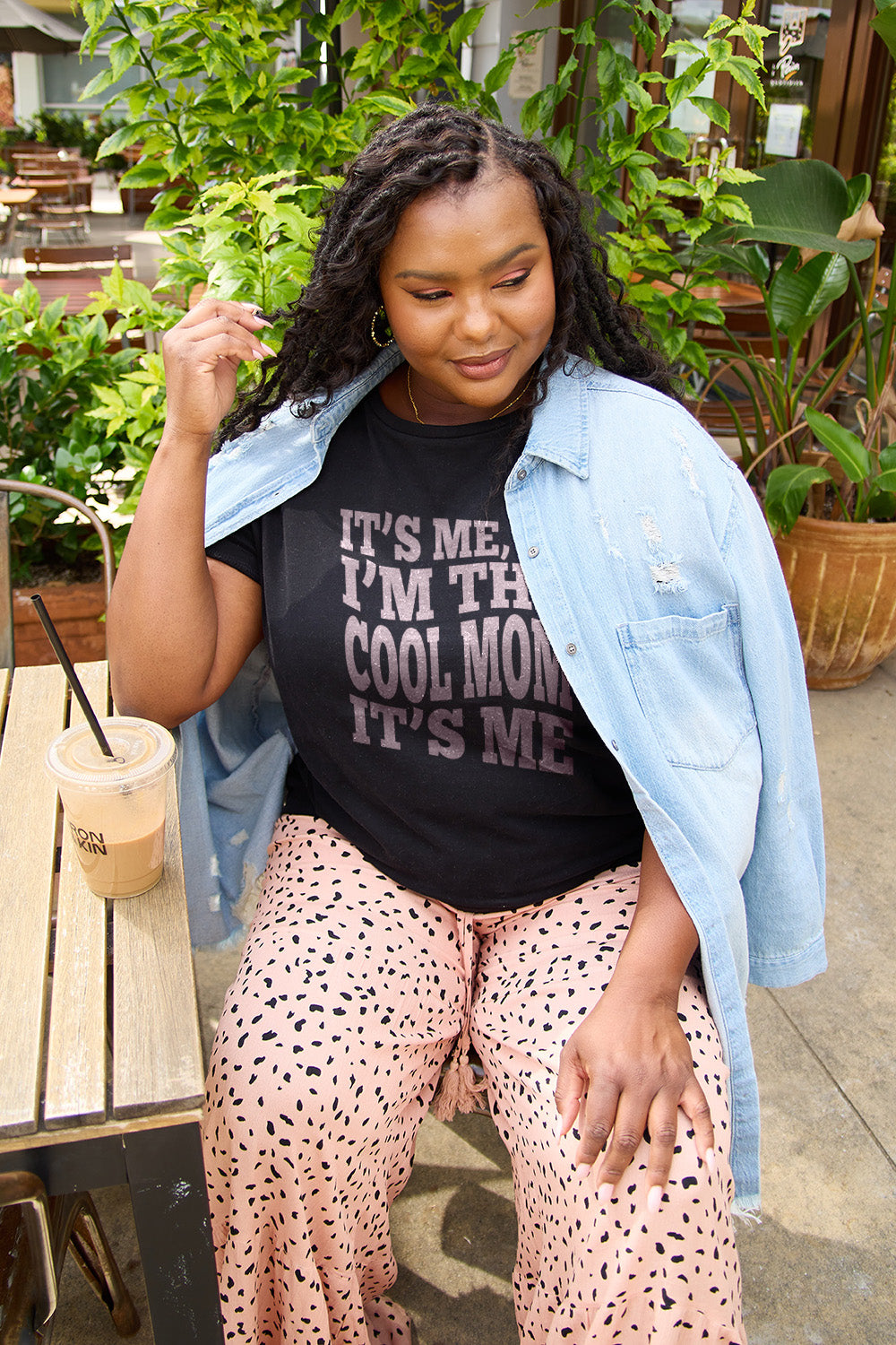 Simply Love Full Size IT'S ME,HI I'M THE COOL MOM IT'S ME Round Neck T-Shirt Trendsi