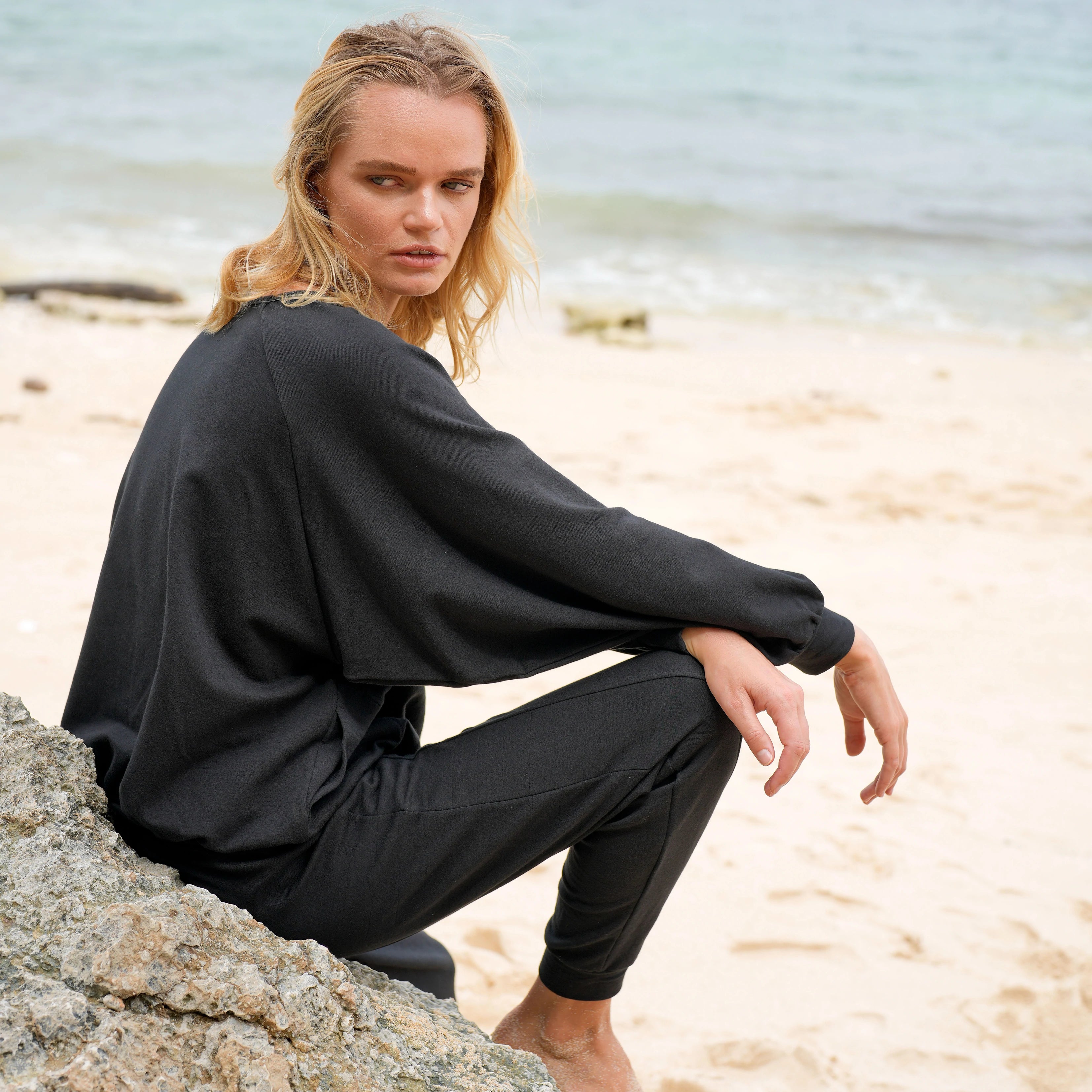 Haley Bamboo Fleece Sweater, in Black The Groovalution