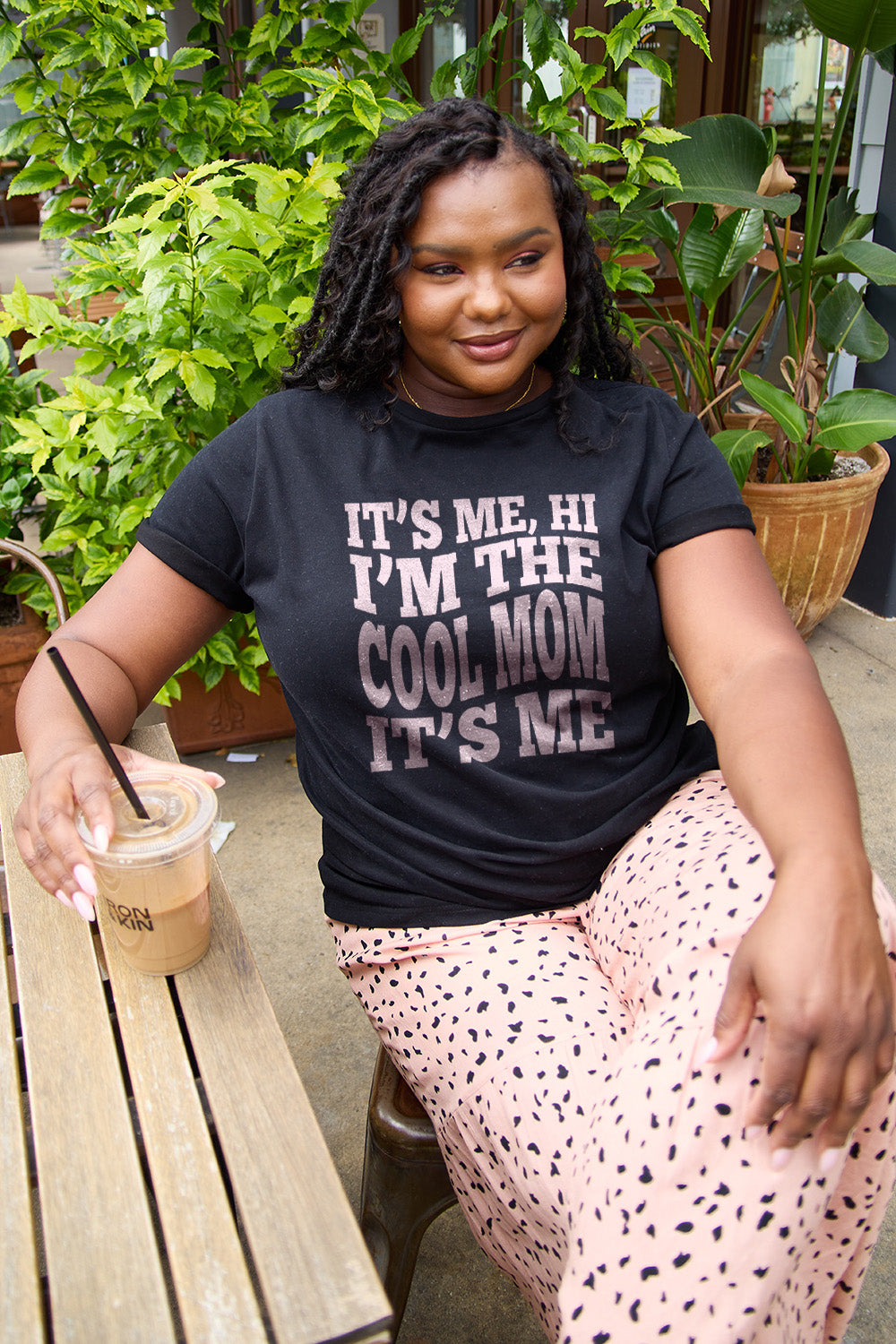 Simply Love Full Size IT'S ME,HI I'M THE COOL MOM IT'S ME Round Neck T-Shirt Trendsi